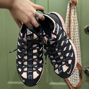 NIKE ACG REACT TERRA GOBE SIZE 5.5-6 WOMEN SNEAKERS